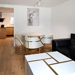 Skylodges Apartamento *