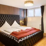 Skylodges *