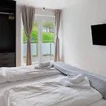 Skylodges *