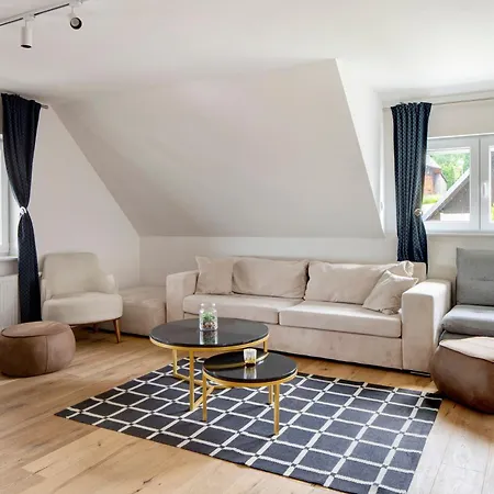 Skylodges Apartment *