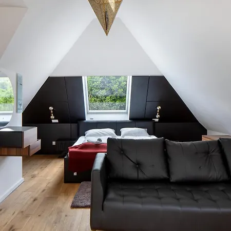 Skylodges Apartment *