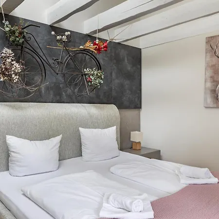 Skylodges Apartament *