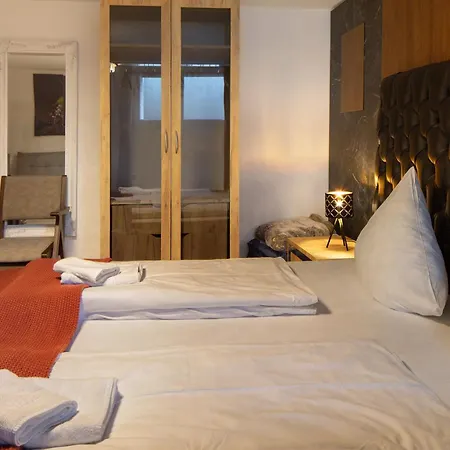 Skylodges Apartment
